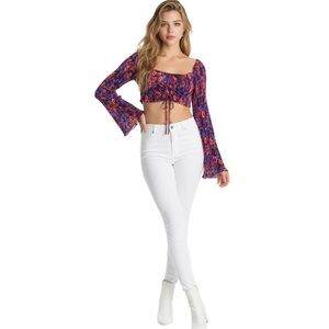 WILD FABLE red blue colorful floral, long sleeve crop top size medium Large